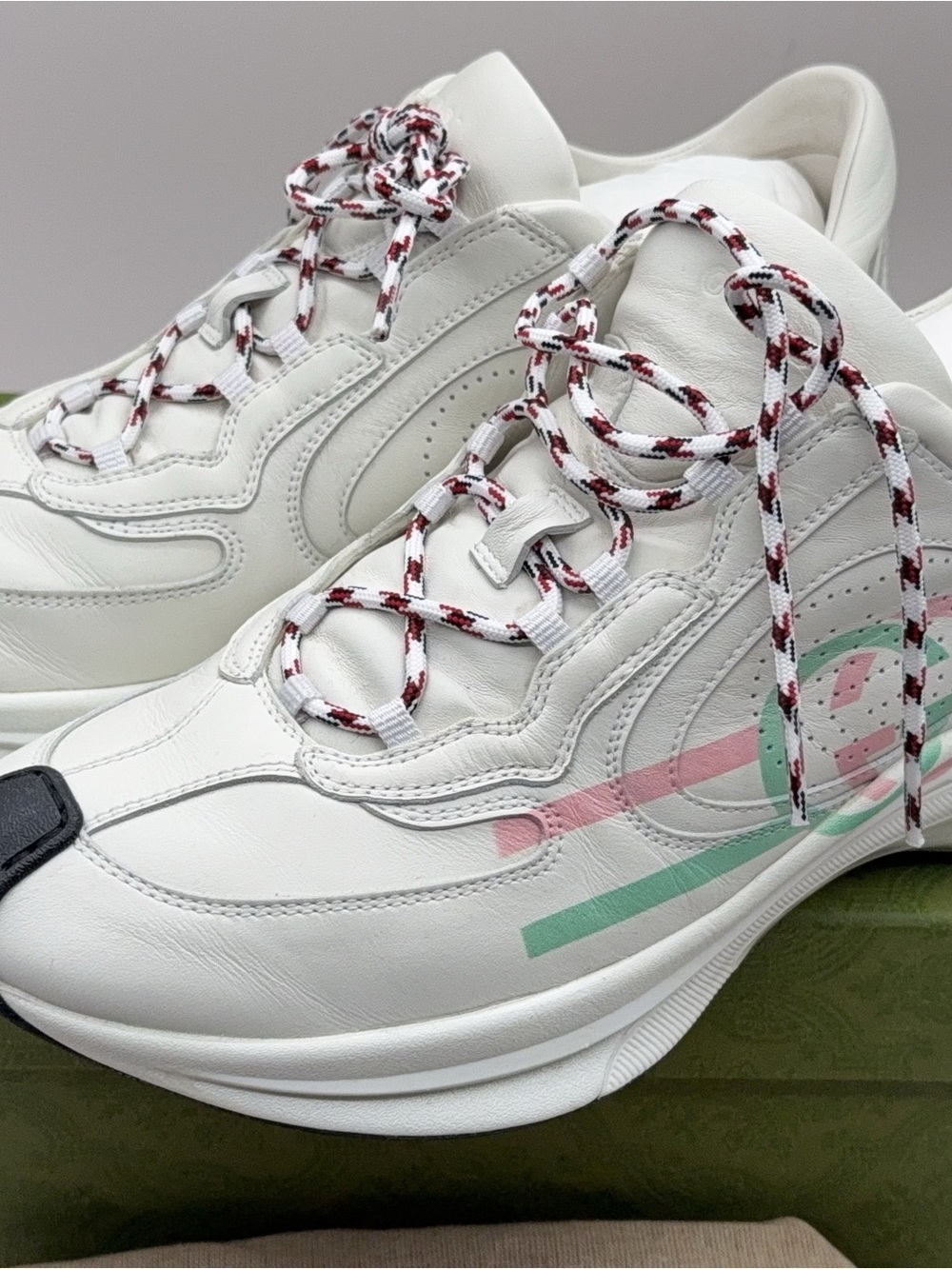 Gucci White Leather Sneakers with Mint & Pink Stripe